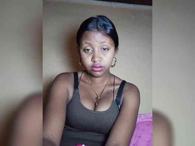 Victoria33 webcam