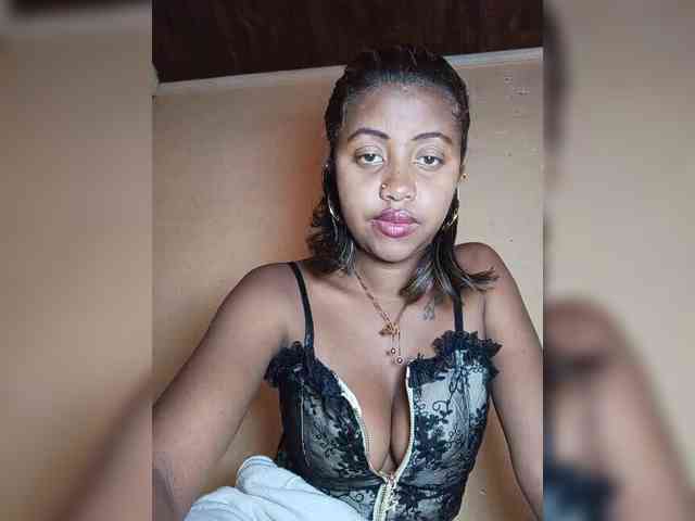 Victoria33 webcam
