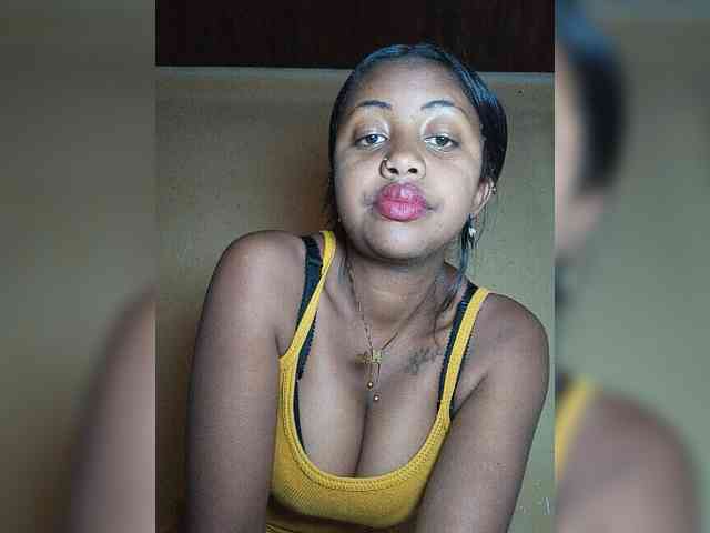 Victoria33 webcam