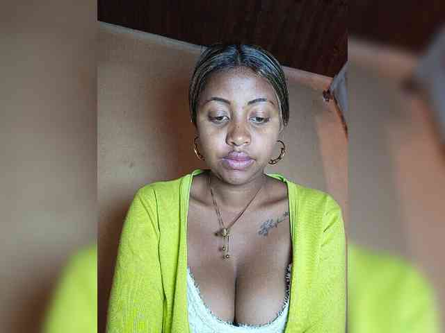 Victoria33 webcam