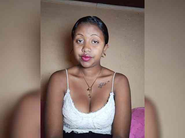 Victoria33 webcam