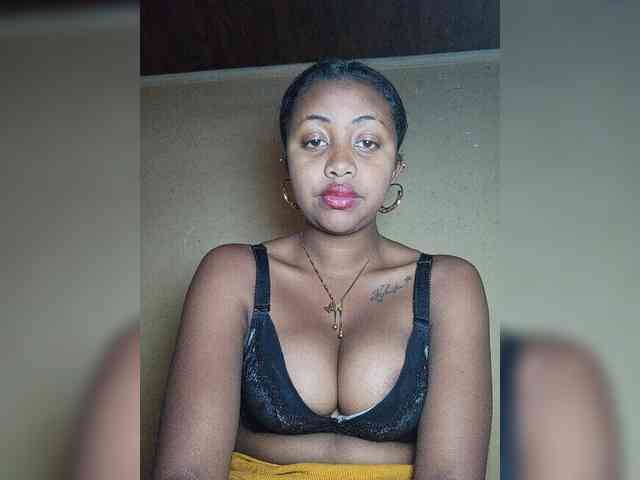 Victoria33 webcam