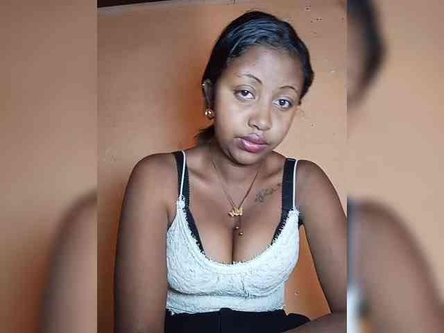 Victoria33 webcam