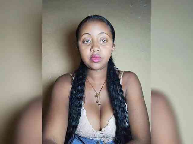 Victoria33 webcam