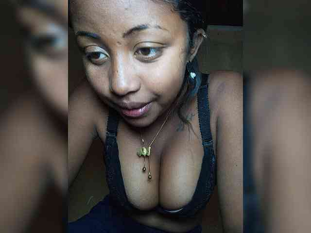 Victoria33 webcam