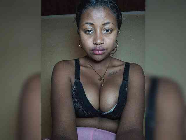 Victoria33 webcam