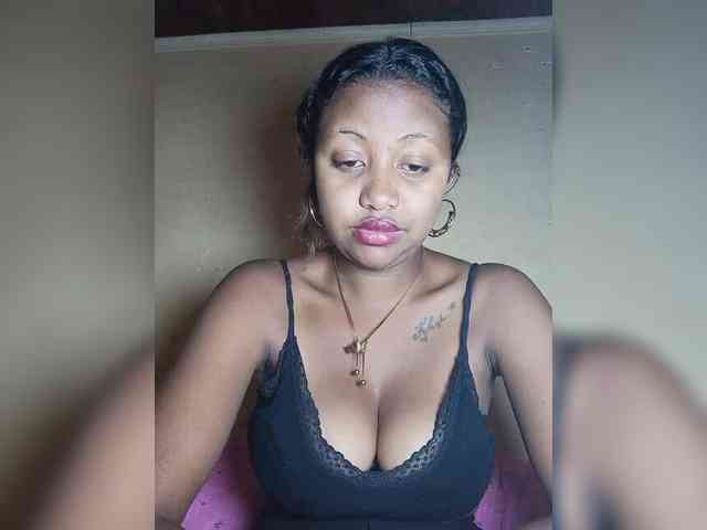 Victoria33 webcam