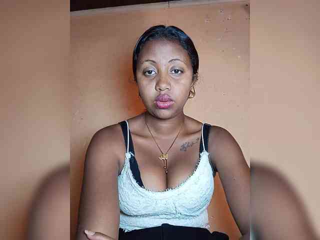 Victoria33 webcam