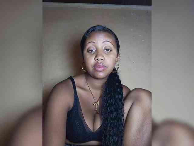 Victoria33 webcam