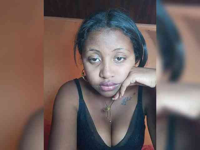 Victoria33 webcam