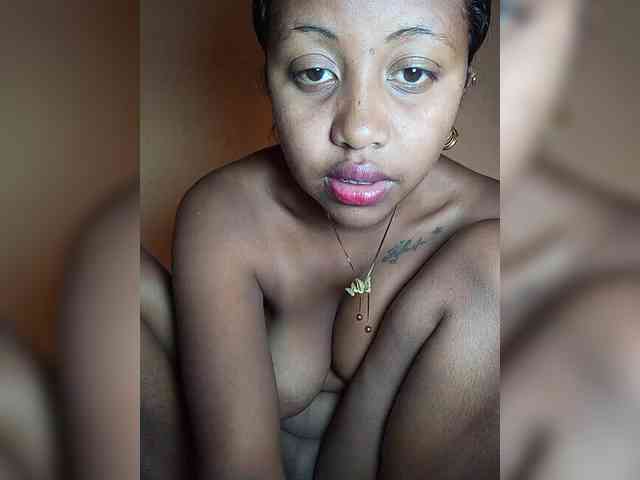 Victoria33 webcam