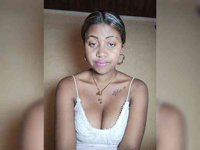 Victoria33 webcam