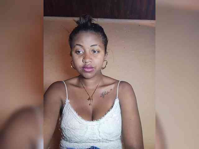 Victoria33 webcam