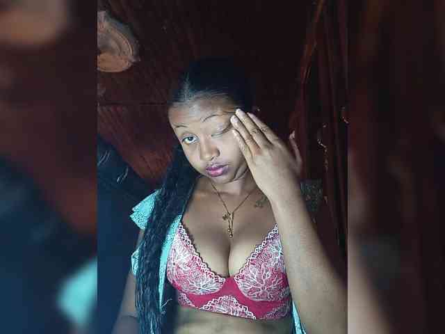 Victoria33 webcam