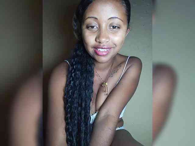 Victoria33 webcam