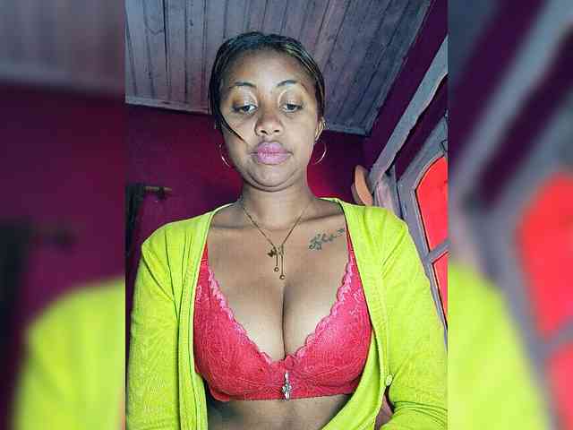 Victoria33 webcam