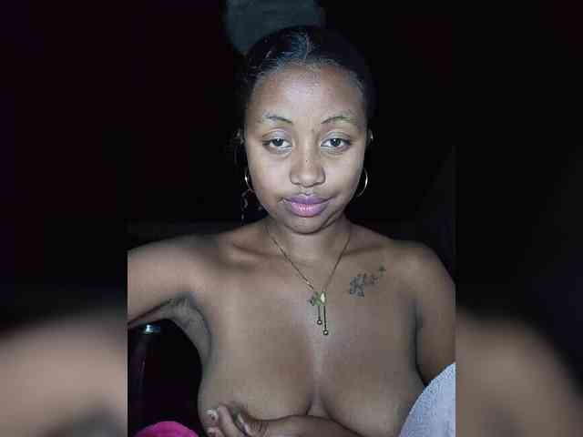 Victoria33 webcam