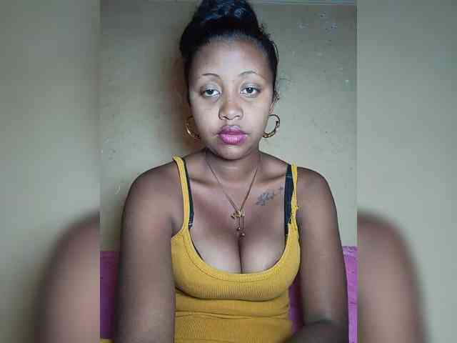 Victoria33 webcam