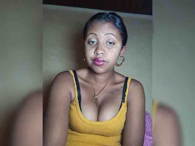 Victoria33 webcam