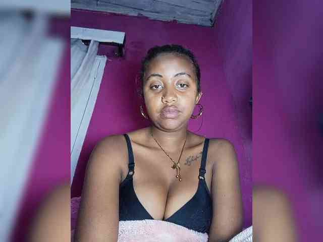 Victoria33 webcam