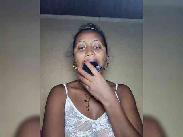 Victoria33 webcam