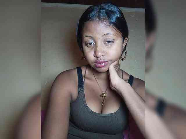 Victoria33 webcam