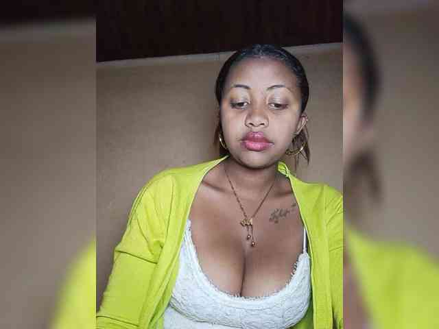 Victoria33 webcam