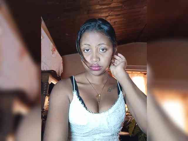 Victoria33 webcam