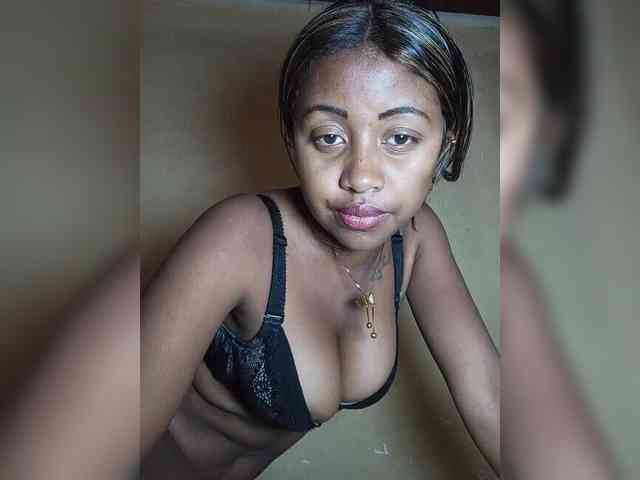 Victoria33 webcam