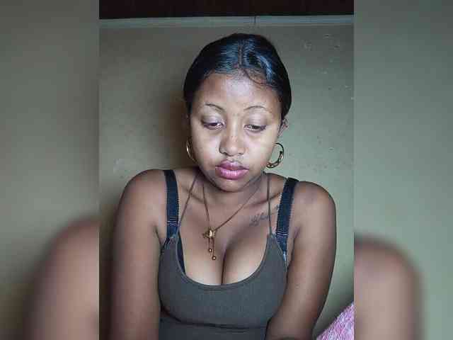 Victoria33 webcam