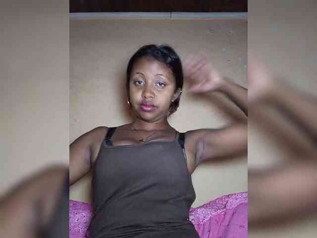 Victoria33 webcam