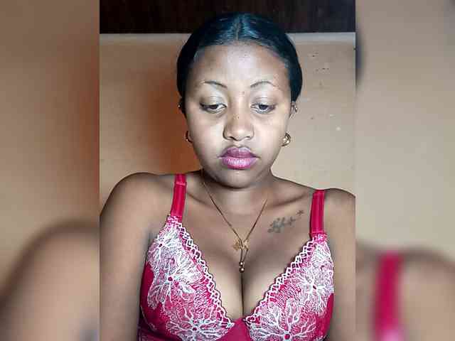 Victoria33 webcam