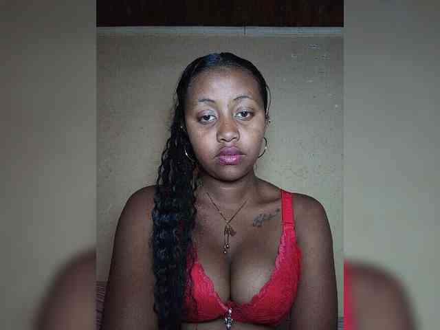 Victoria33 webcam