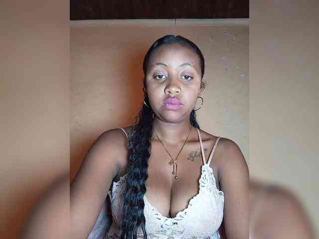 Victoria33 webcam