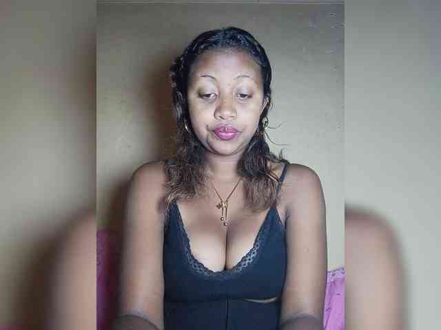 Victoria33 webcam