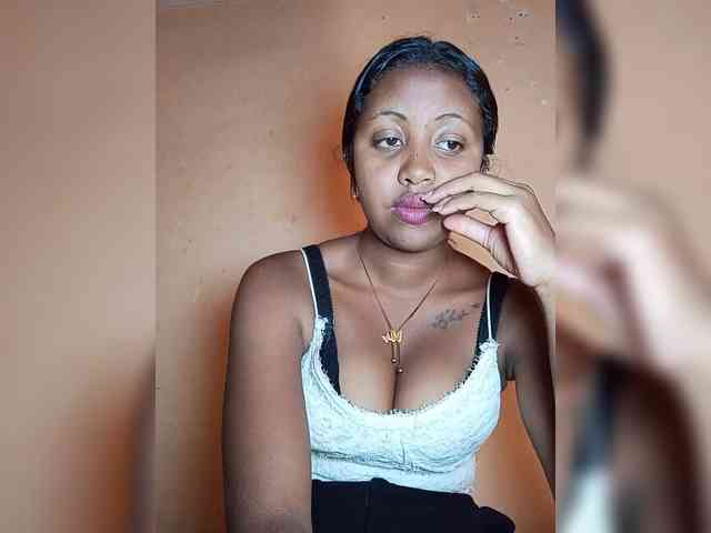 Victoria33 webcam