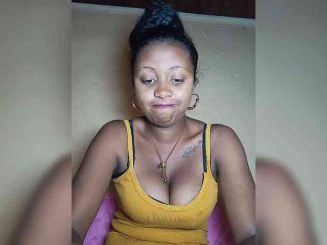 Victoria33 webcam