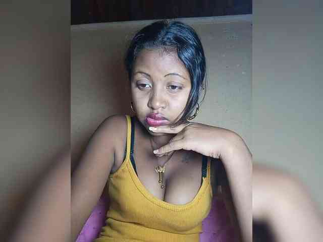 Victoria33 webcam