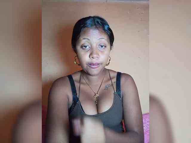 Victoria33 webcam