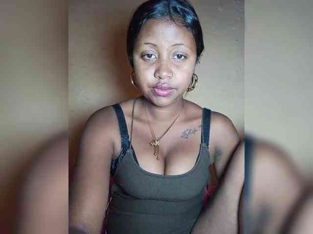 Victoria33 webcam