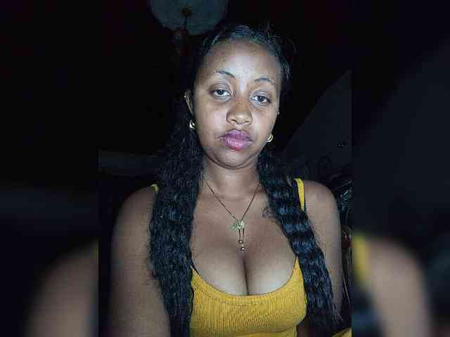 Victoria33 webcam