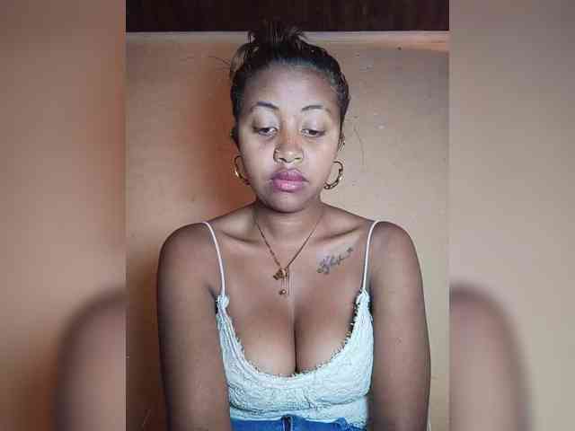 Victoria33 webcam
