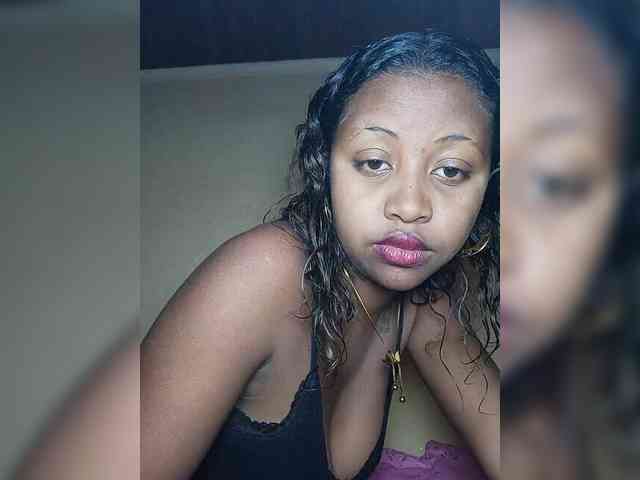 Victoria33 webcam