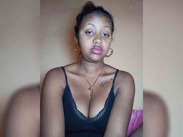 Victoria33 webcam
