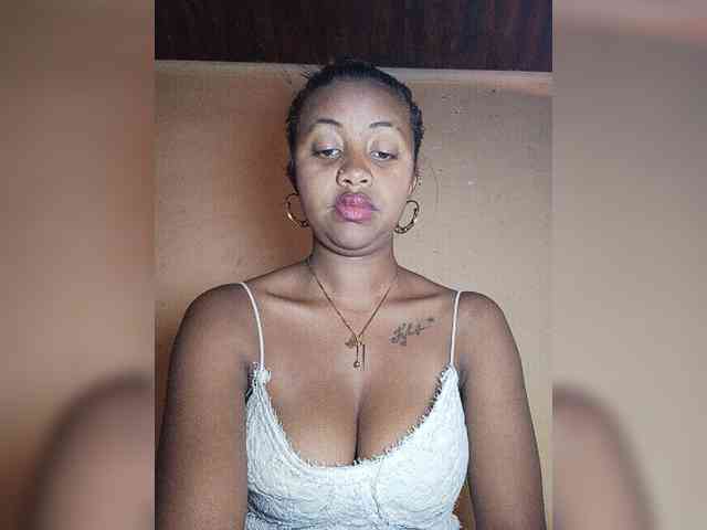 Victoria33 webcam