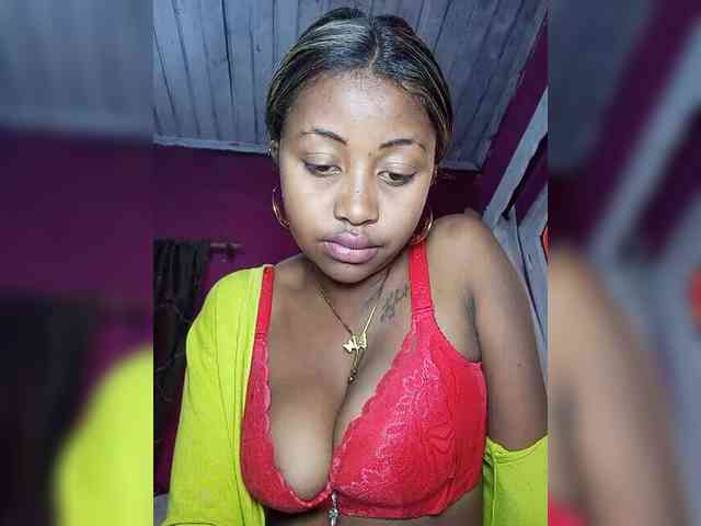 Victoria33 webcam