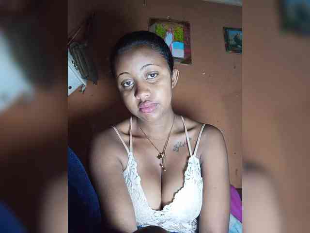 Victoria33 webcam