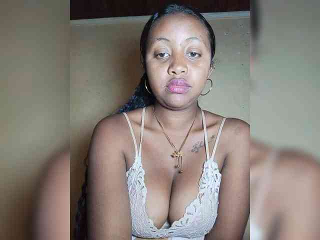 Victoria33 webcam