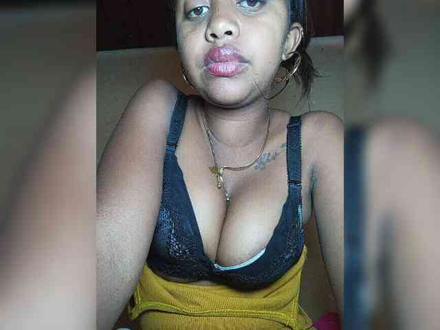 Victoria33 webcam