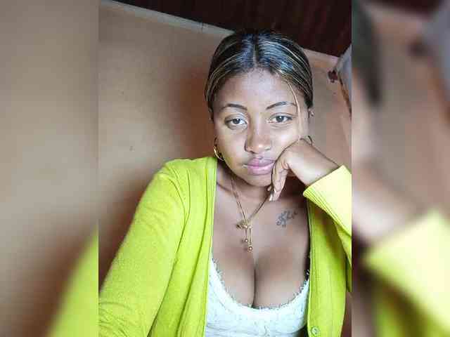 Victoria33 webcam